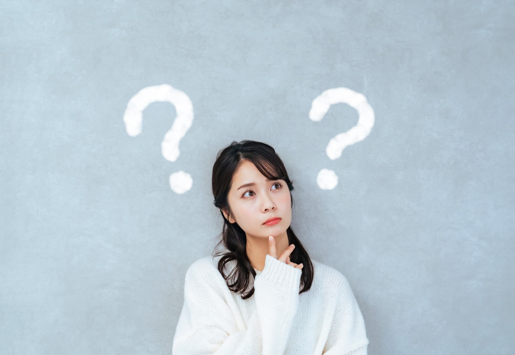 PMTCとは何か考える女性