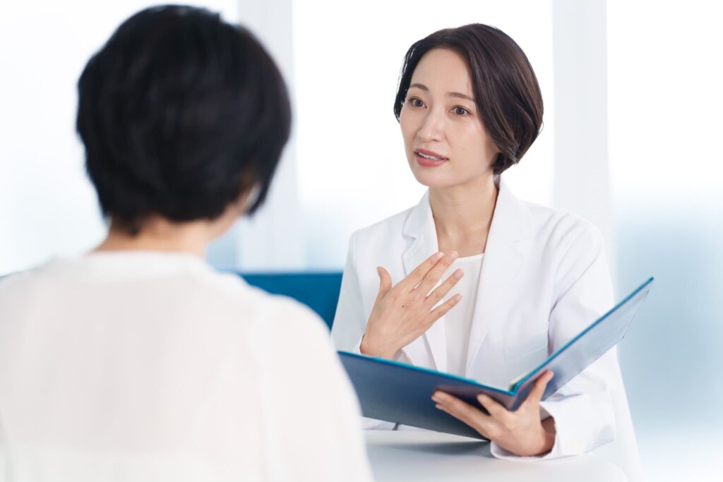 ホワイトニングは保険適用の対象になるのか説明するイメージ