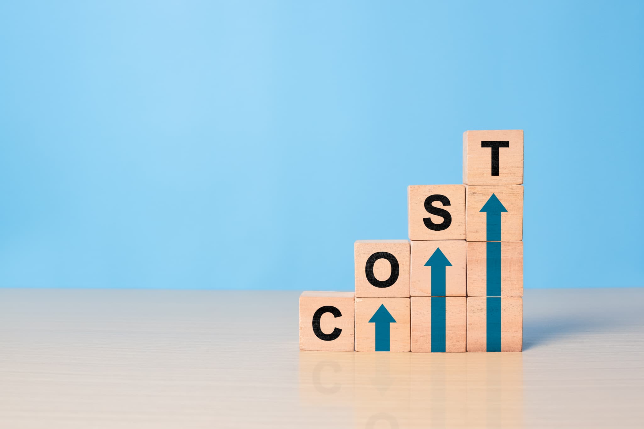 歯のブリッジ治療の費用が高額になるイメージ